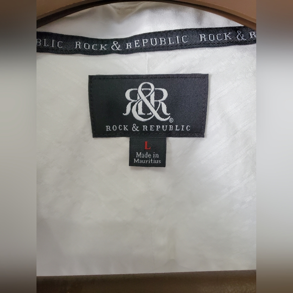 Rock & Republic Long Sleeve Button Up Classic Western Style - Picture 2 of 12